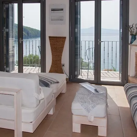 Kitries Cove בית נופש *